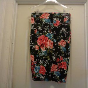 SOFT SEXY KNIT STRETCH FLORALS SKIRT L